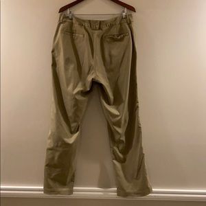 Under Armour Men’s Khaki Pants